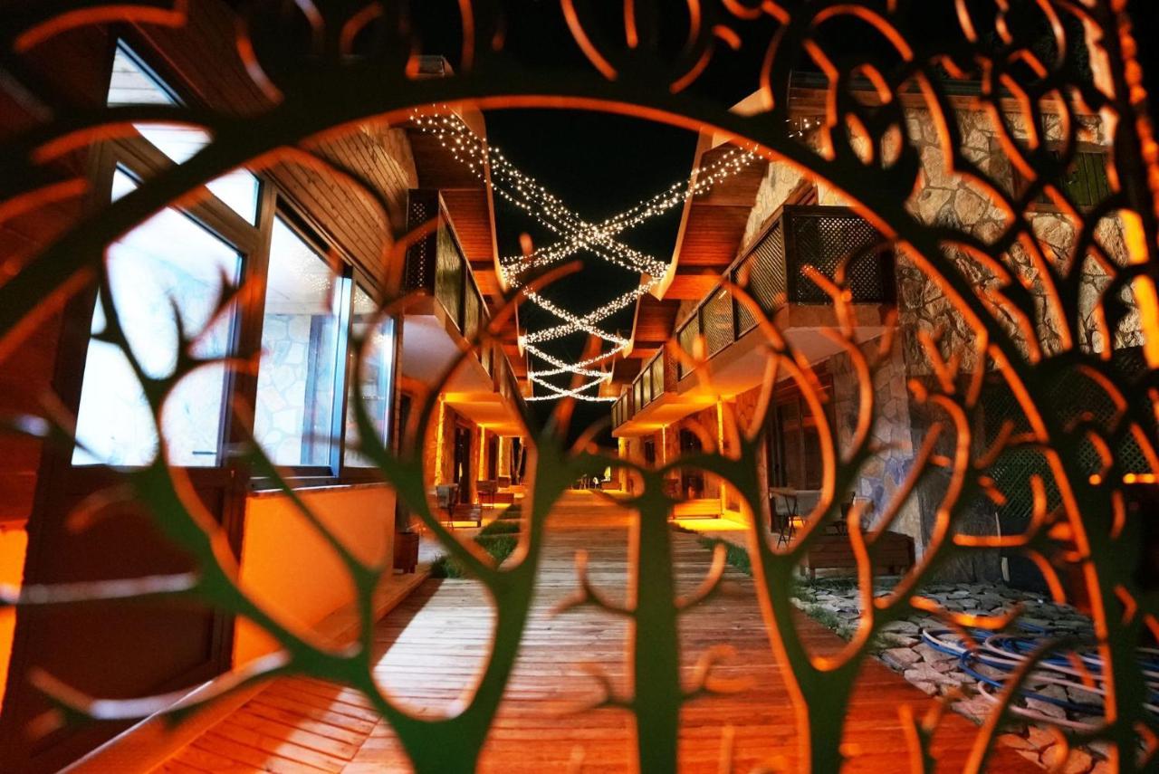 Tas Mahall Luxury Hotel Ağva Екстериор снимка