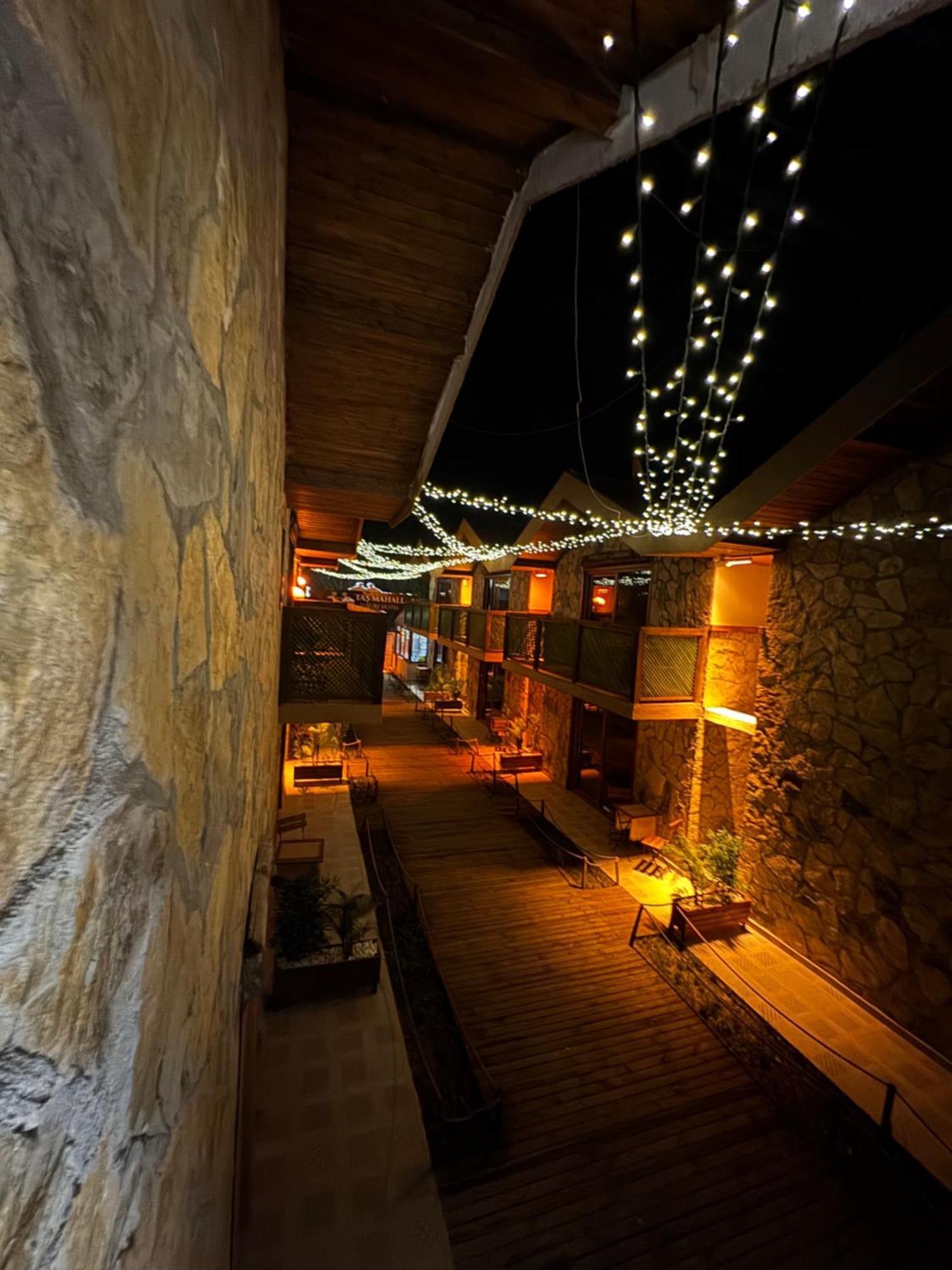 Tas Mahall Luxury Hotel Ağva Екстериор снимка
