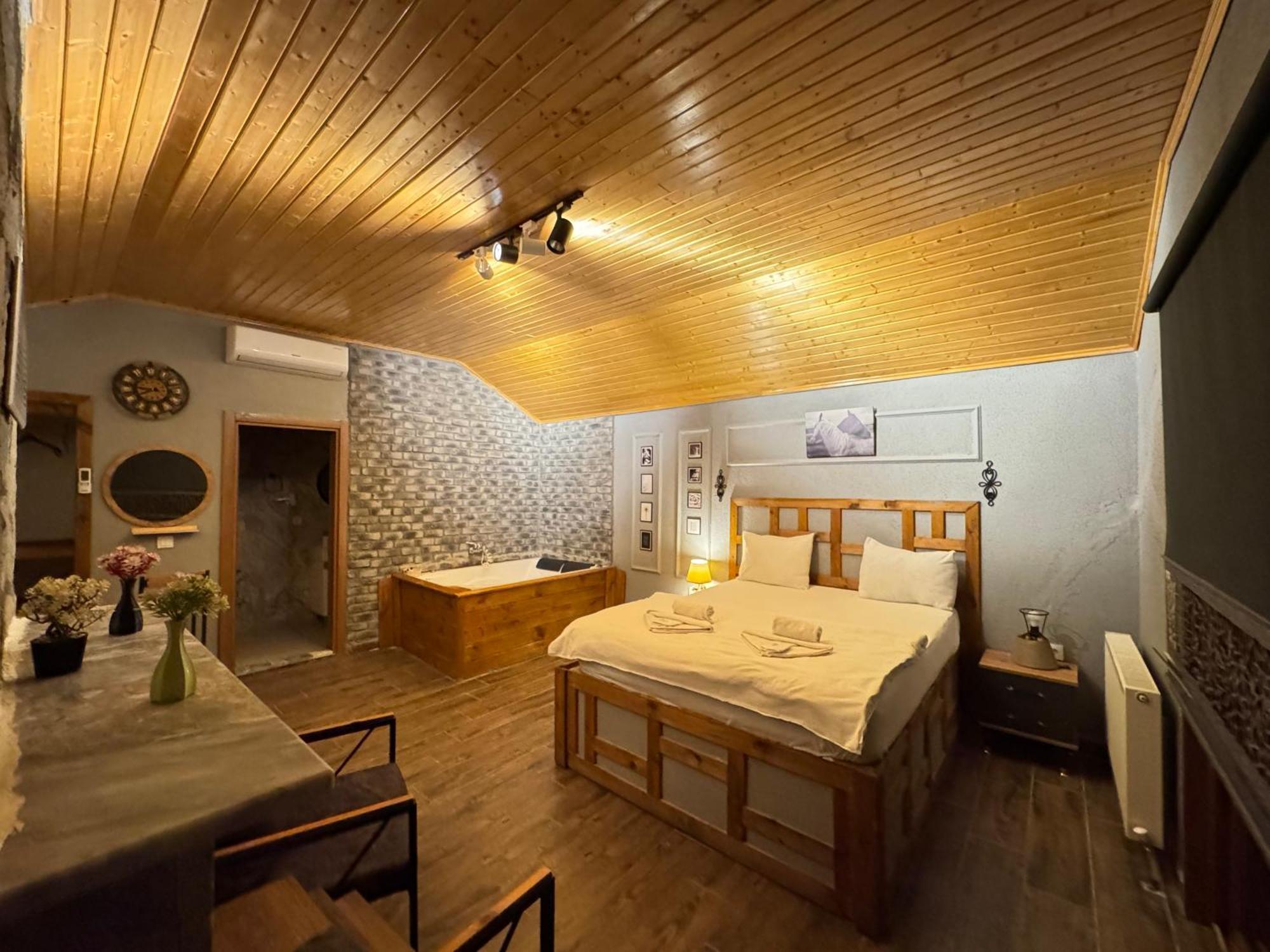 Tas Mahall Luxury Hotel Ağva Екстериор снимка