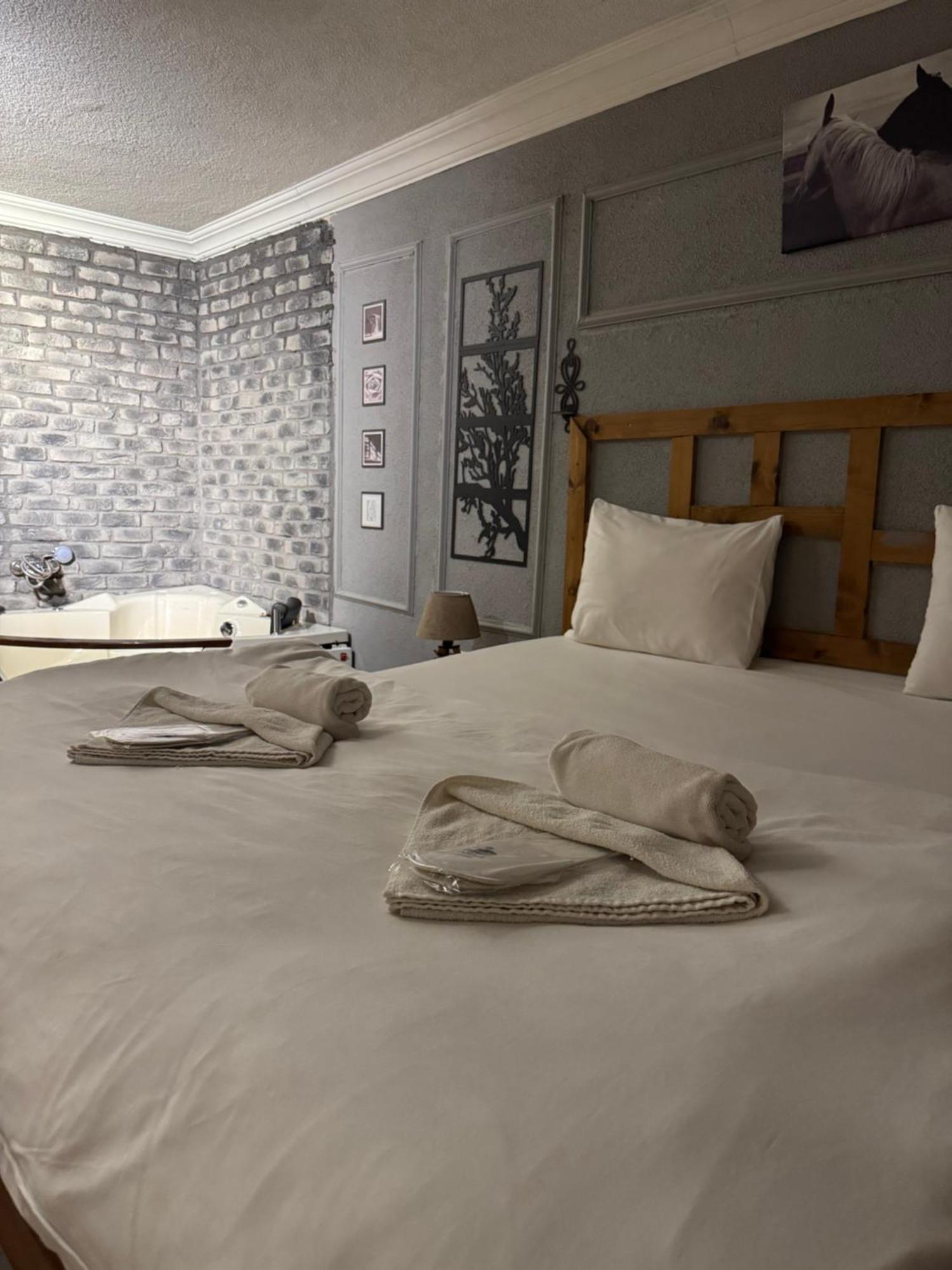 Tas Mahall Luxury Hotel Ağva Екстериор снимка